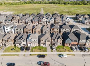 187 Conservancy Dr, Ottawa, ON K2J 7L8