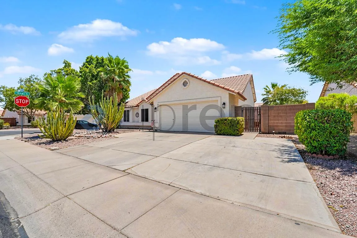 3 bed, 1573 sqft, $2,845 — Photo 3