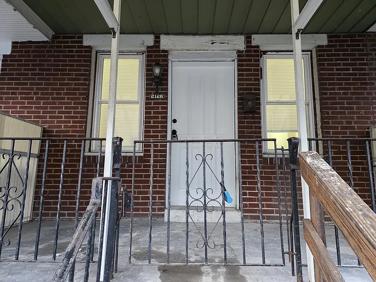 2055 Carver St — Photo 10