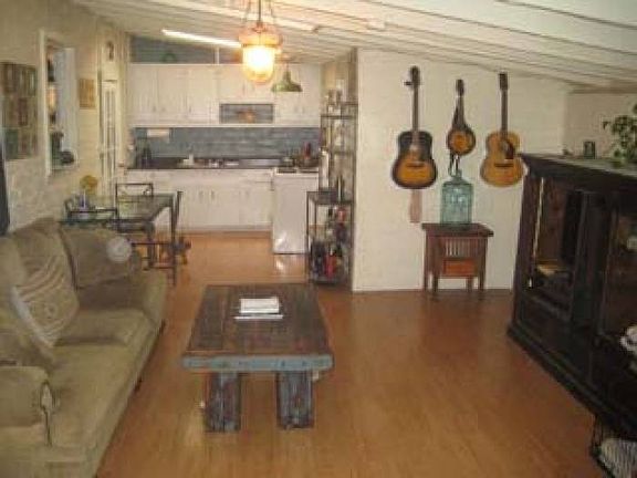 Living room to Kitchen