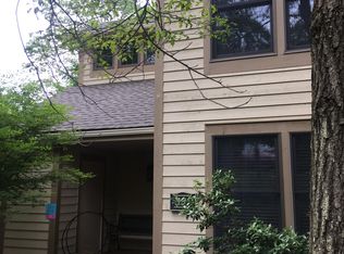 395 Vista Dr, Tannersville, PA 18372