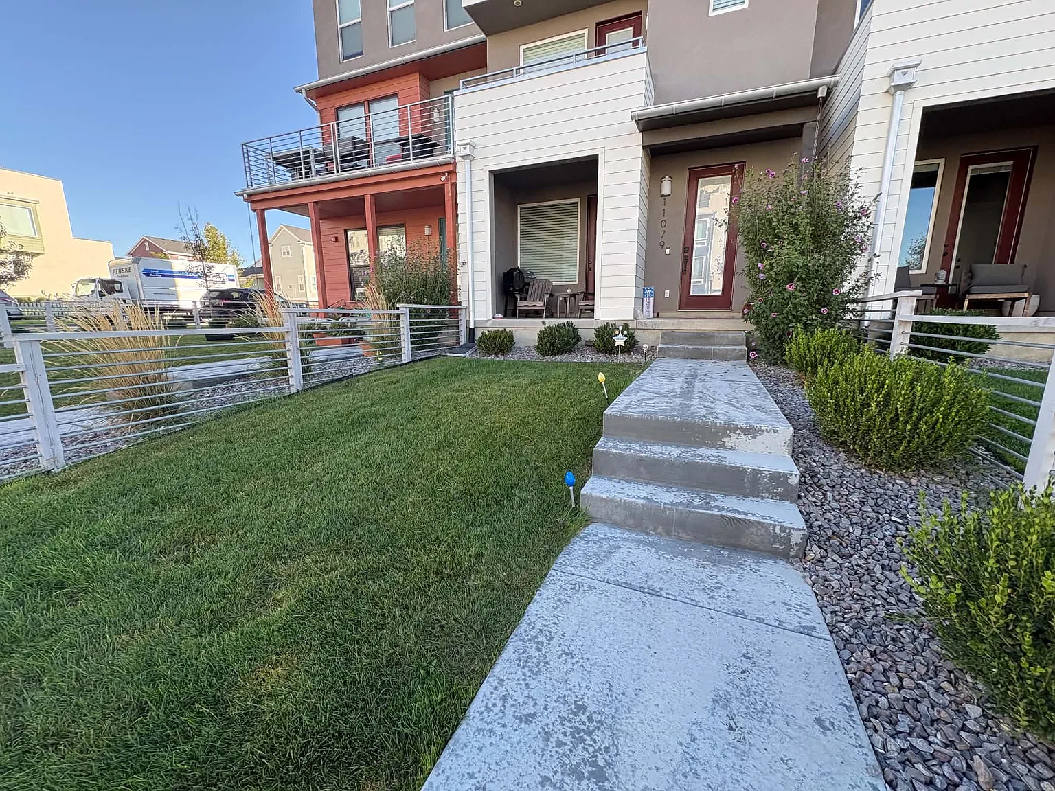3 bed, 2.5 bath, 1811 sqft, $2,600 — Photo 1