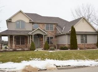 51211 Northfield Dr, Granger, IN 46530