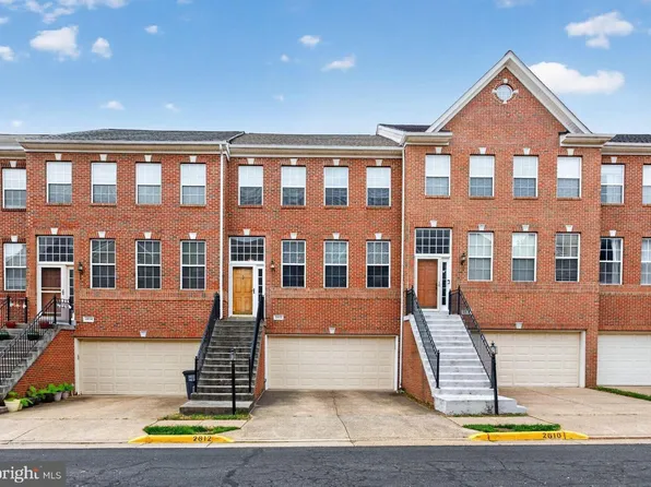 2612 Logan Wood Dr, Herndon, VA 20171