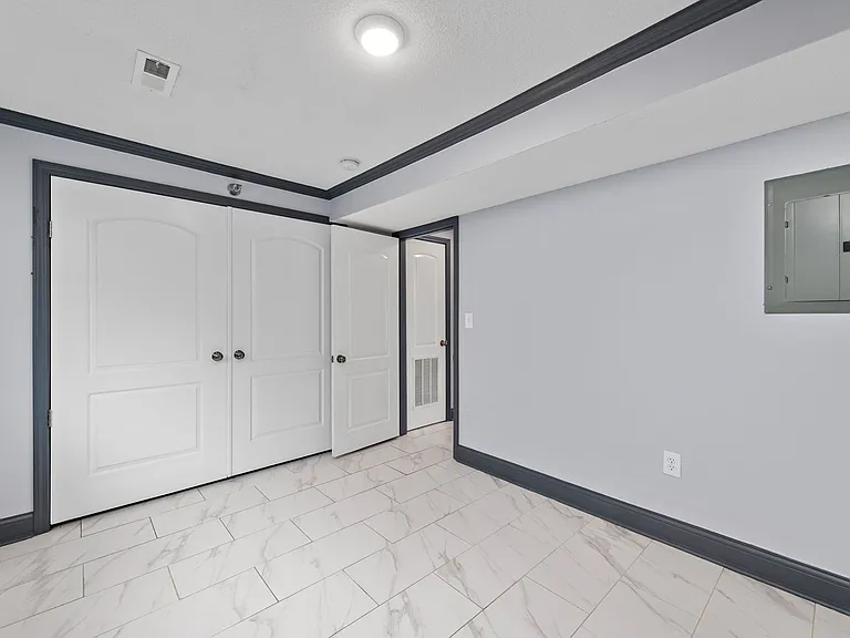 4544 Summit St — Photo 30