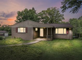 2418 Lakemont Dr, Gibsonia, PA