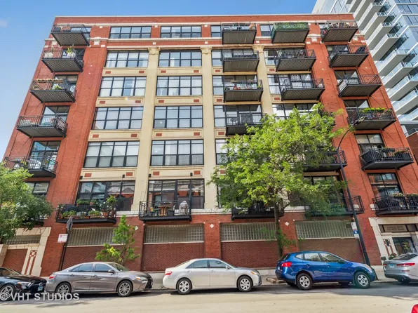 843 W Adams St APT 310, Chicago, IL 60607