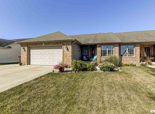 707 Heathrow Ln, Rochester, IL 62563