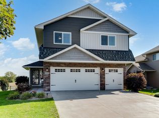 9358 Golden Pond Ln N, Monticello, MN 55362
