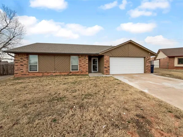 10217 S Hillcrest Dr, Oklahoma City, OK 73159