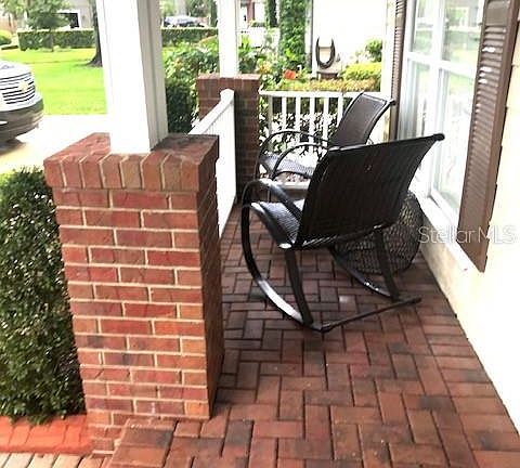 3rd image of 631 Lake Harbor Cir