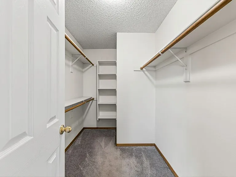 5660 Many Springs Dr — Photo 18