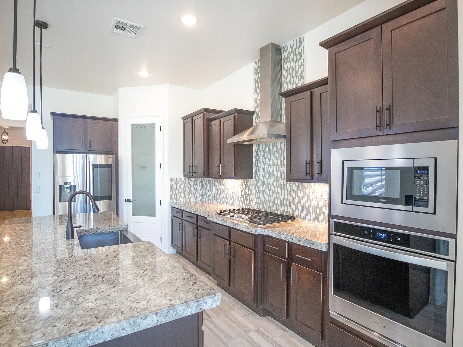 3718 Golden Echo Loop - 1 — Photo 4