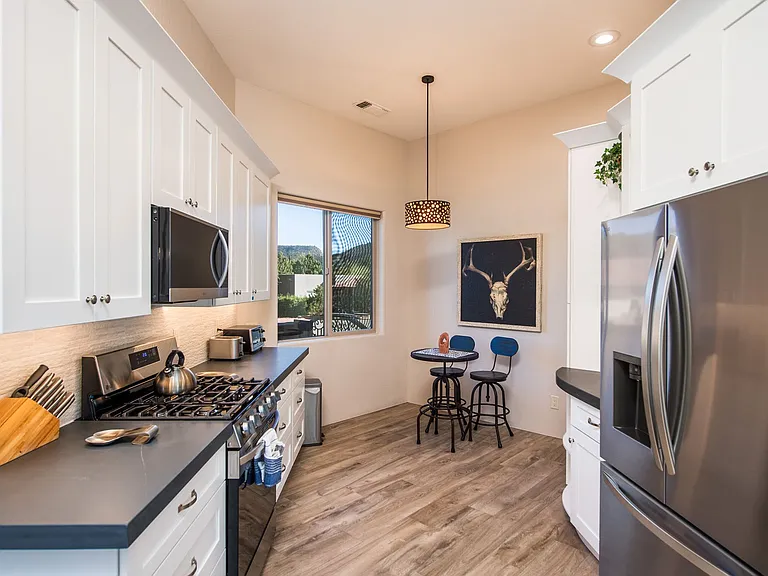 155 Quartz Dr — Photo 33
