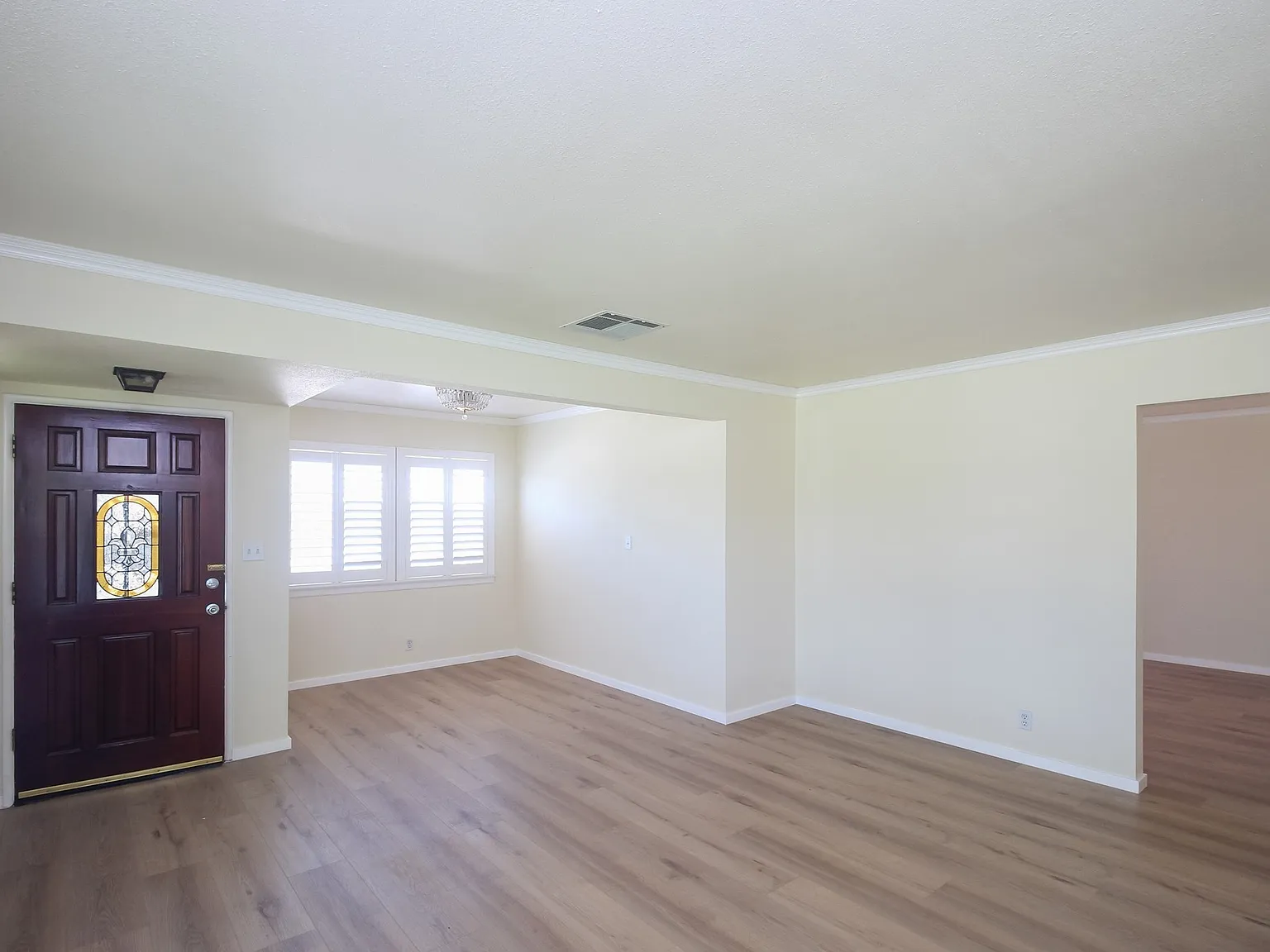 4 bed, 1749 sqft, $3,600 — Photo 3