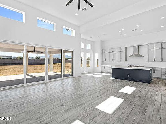 5th image of 18815 E COUNTRY MEADOWS Court
