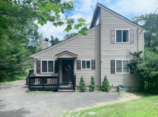 2133 Wild Laurel Dr, Long Pond, PA