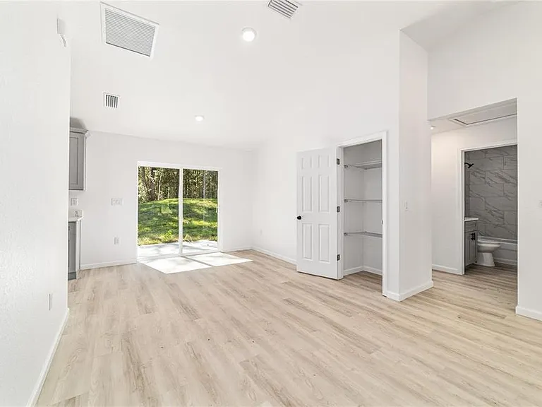 15388 SW 26th Pl — Photo 13