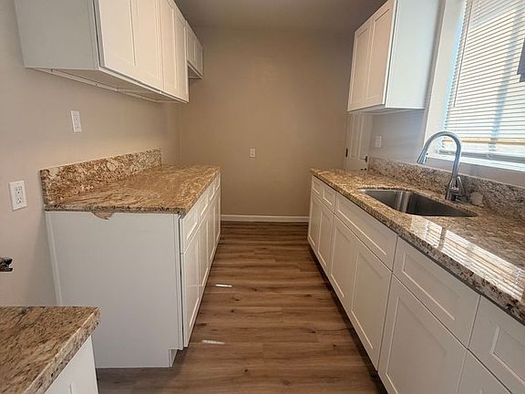 4th image of 3212 Chester Ln #C