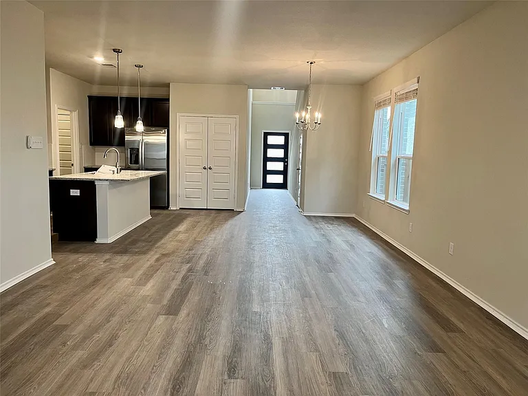 40621 Guillemont Ln — Photo 2