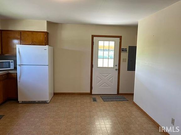 5th image of 4670 Breeze Rd