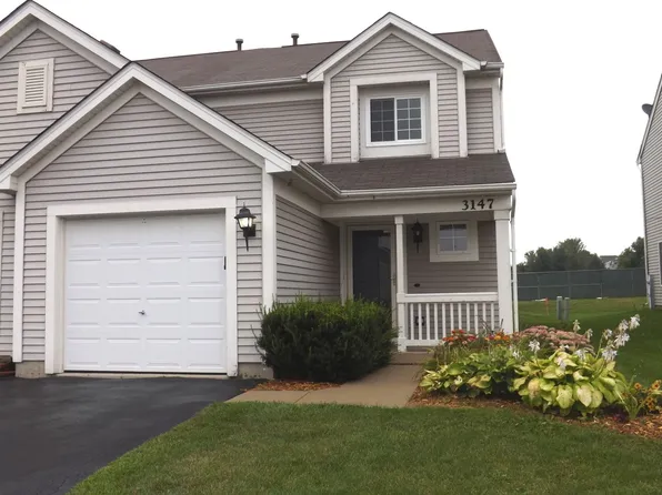 3147 Impressions Dr, Lake In The Hills, IL 60156