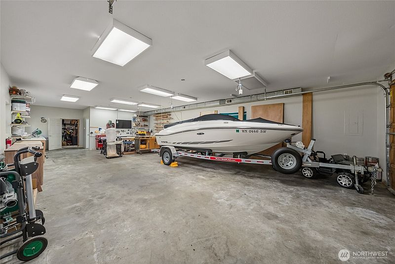 3rd image of 2213 Virginia Court