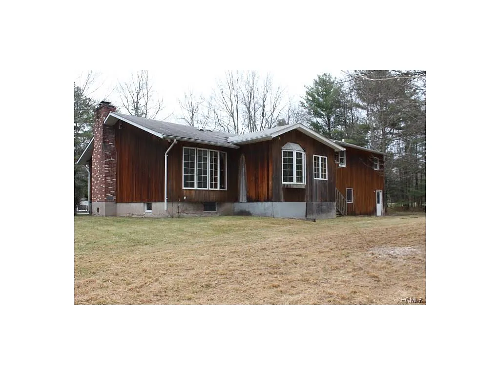 490 Hamilton Rd photo 1