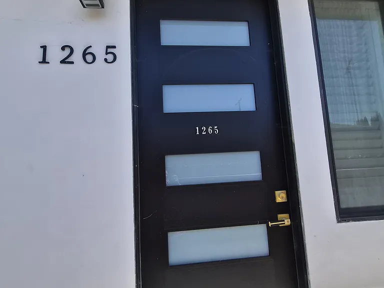 Moraga St — Photo 1