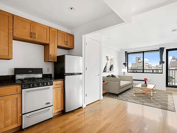3rd image of 2167 2nd Ave APT 5B