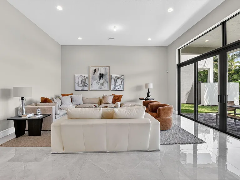 17358 Santaluce Mnr — Photo 12