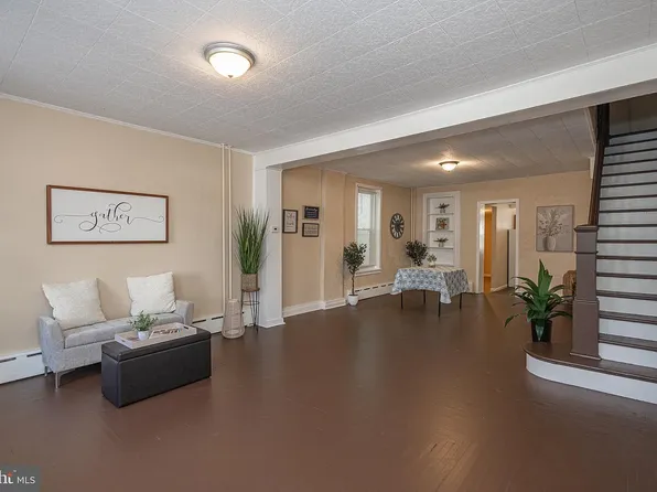 364 Beech St, Pottstown, PA 19464