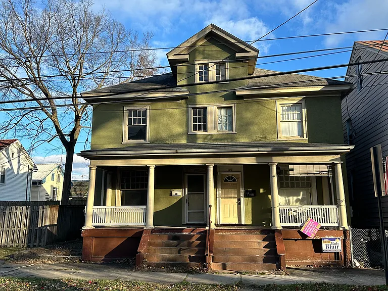 106 S Raleigh St — Photo 1