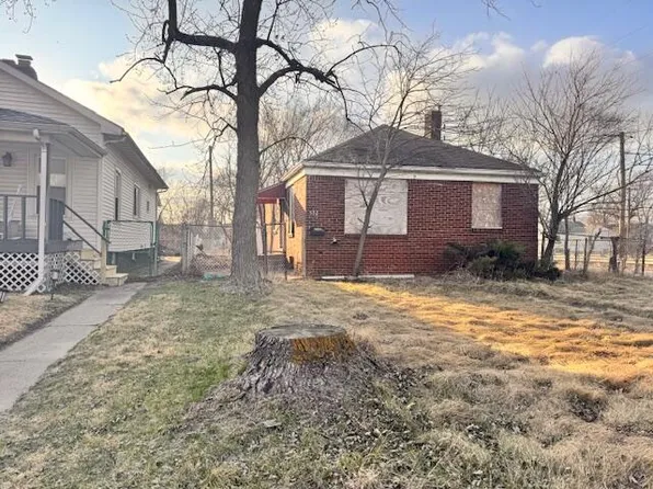 302 Lincoln St, Gary, IN 46402