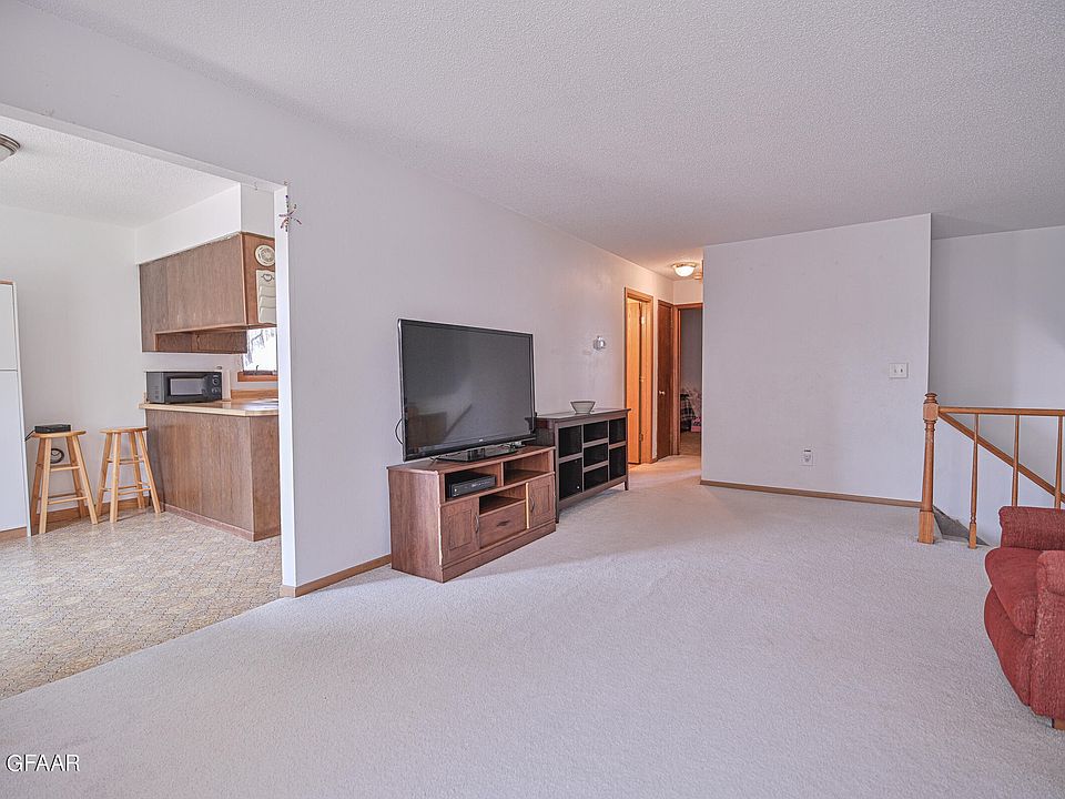 22 E Court Dr, Emerado, ND 58228 MLS 23617 Zillow