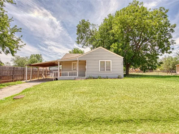 1204 W B Ave, Elk City, OK 73644