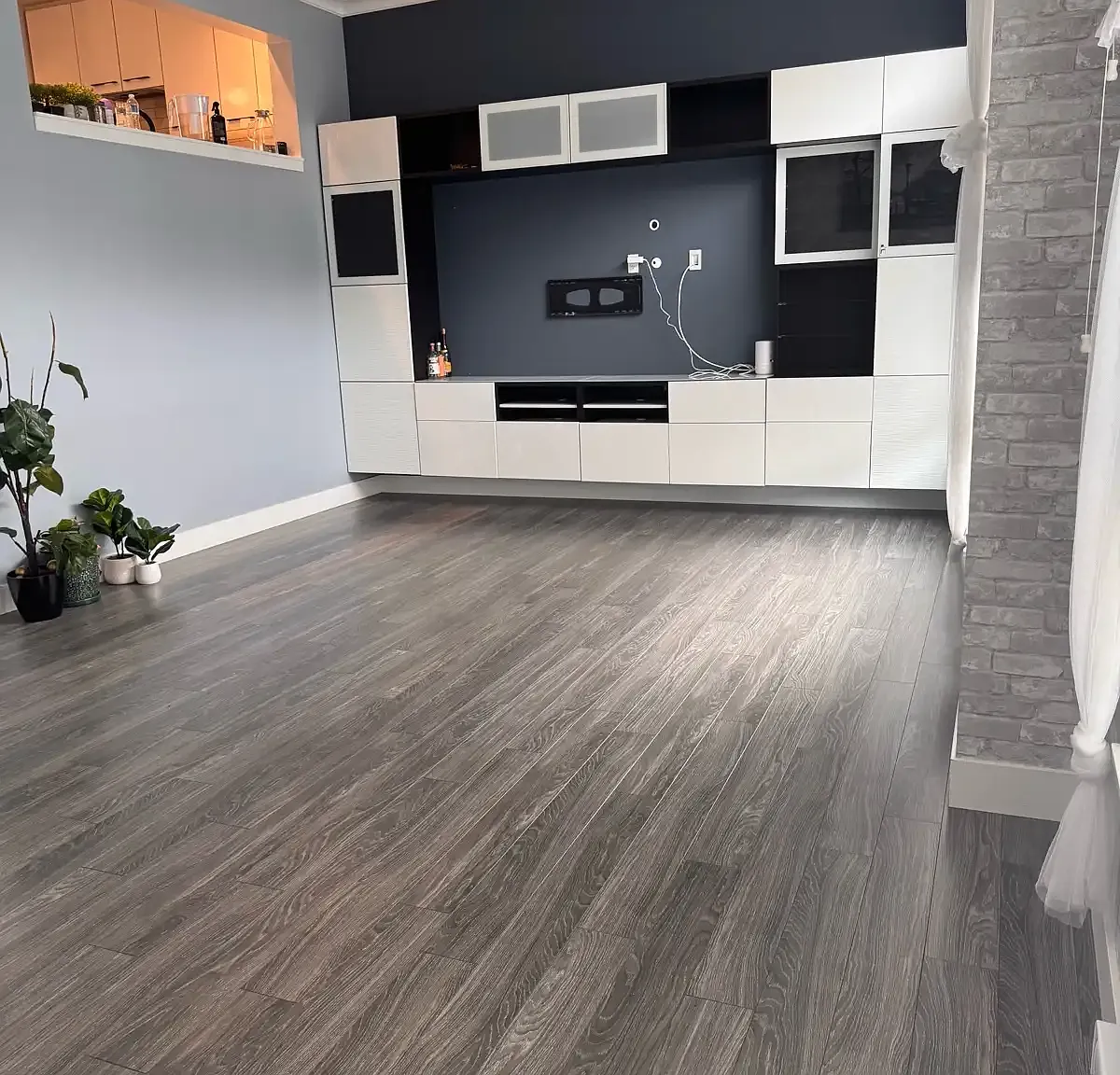 4 bed, 2015 sqft, $3,800 — Photo 4