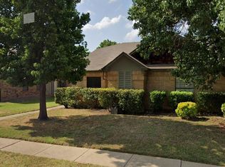 618 Canterbury St, Euless, TX 76039