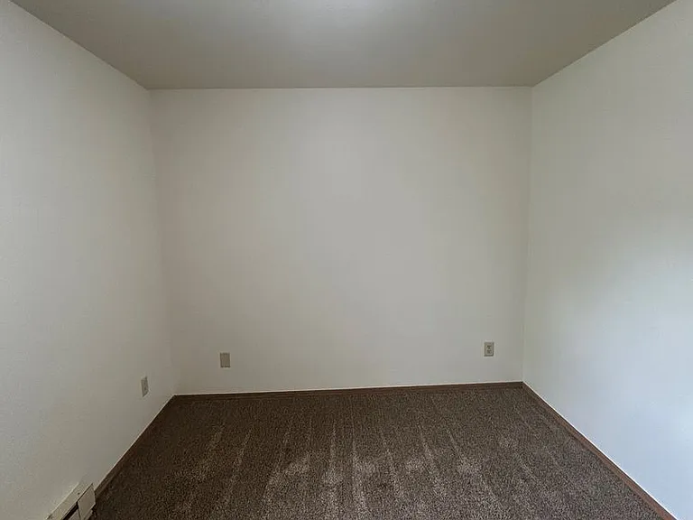 3949 Washington Avenue Apartments — Photo 14