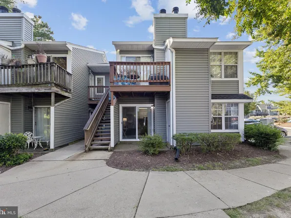 8629 Beekman Pl, Alexandria, VA 22309