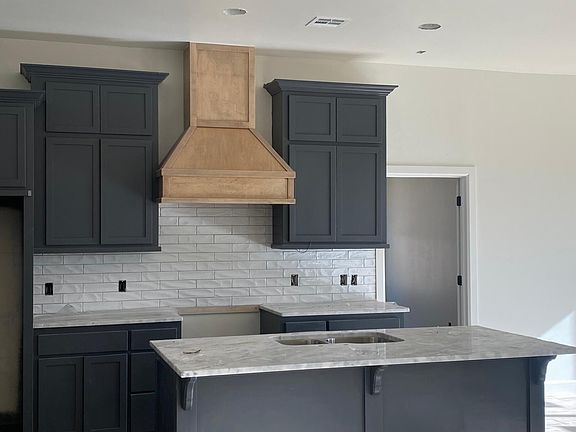 2nd image of 1400 Monterey Dr