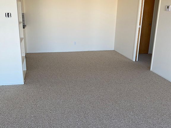 5th image of 30 Gardenside Dr #3