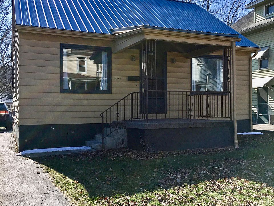 1st image of 325 W Wood St