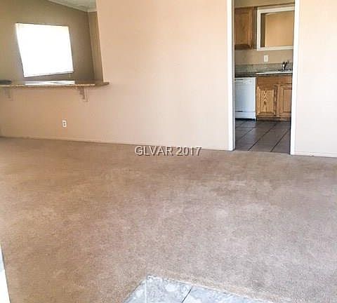 5th image of 1025 Greenway Dr