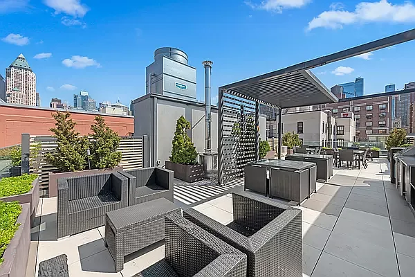 Rented by Compass | media 16