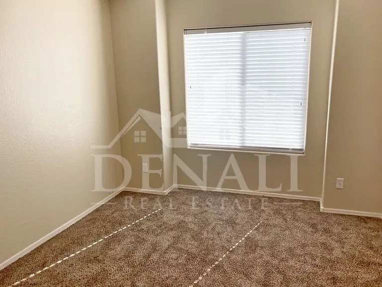 7220 S 55th Dr — Photo 21