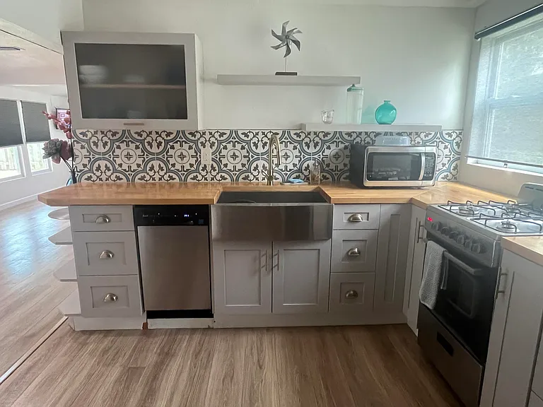728 Talladega St — Photo 6