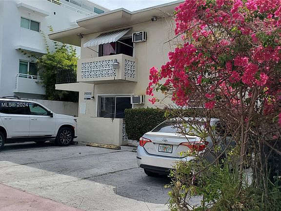 3rd image of 935 Jefferson Ave