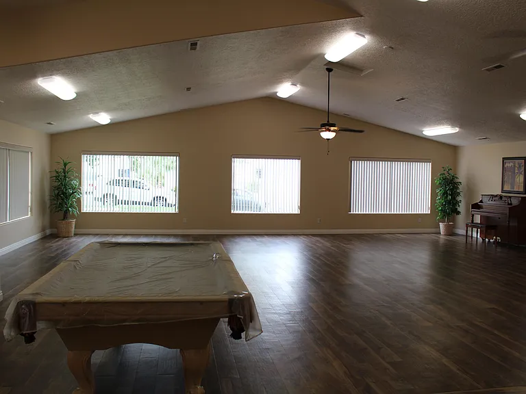 210 N Mall Dr — Photo 27