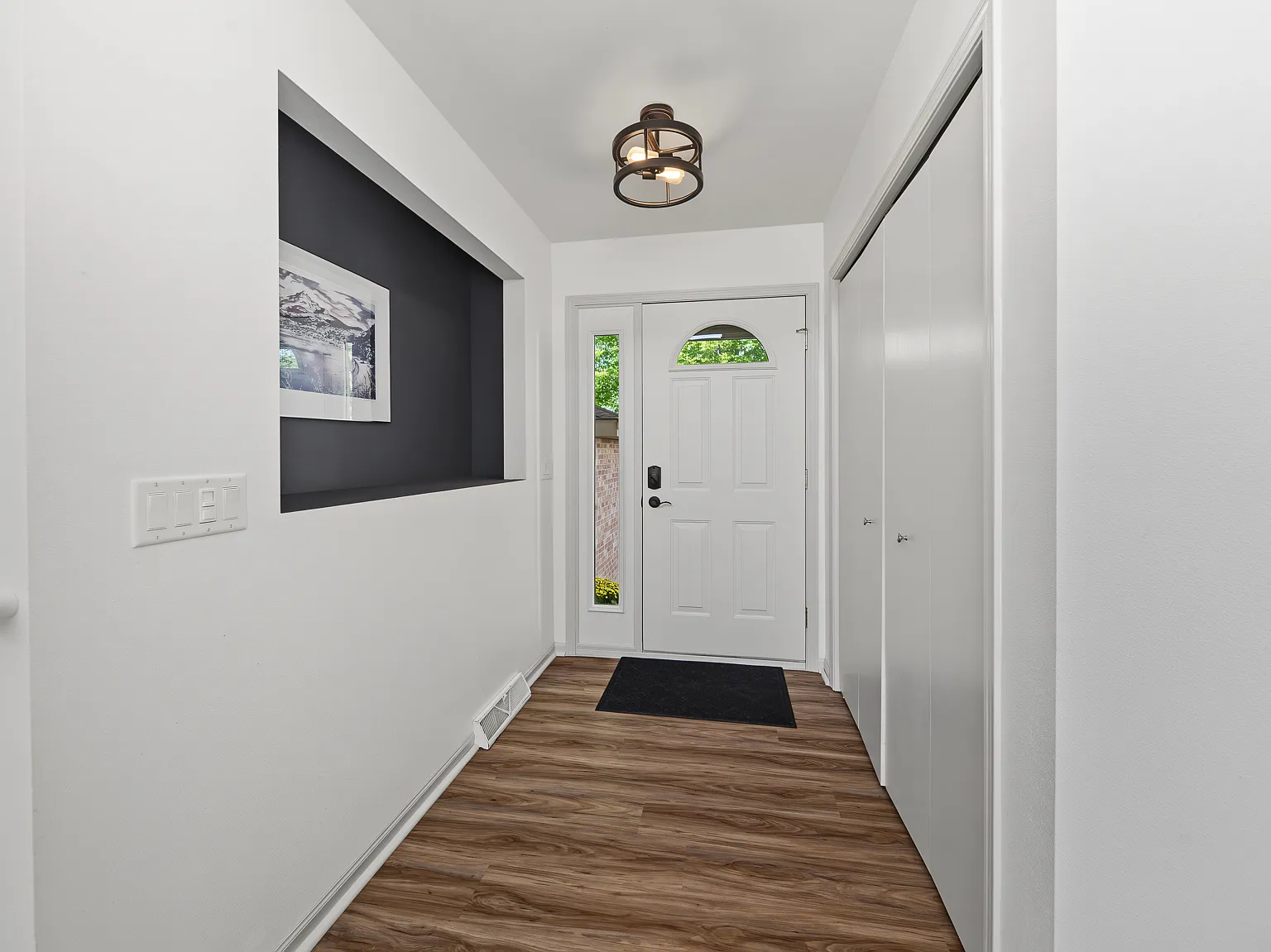 4 bed, 2851 sqft, $3,500 — Photo 4